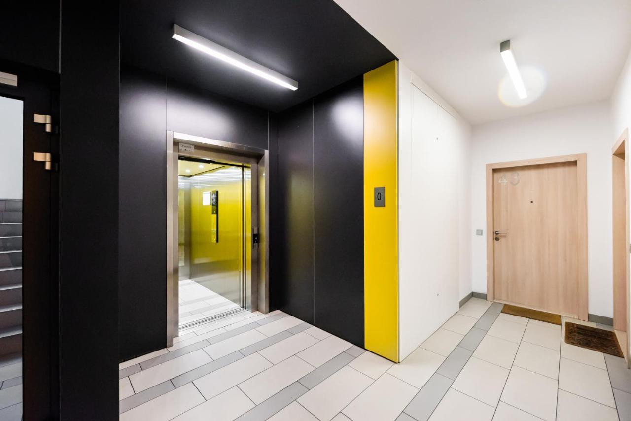Wola Luxury Wooden Apartment Warsaw Luaran gambar